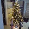 Umelý vianočný stromček 3D Smrek Alpský 180cm s fialovo-bielymi ozdobami
