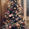 Ozdobený umelý vianočný stromček 3D Jedľa Kanadská 180cm do zlato medennej farby.
