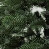 Detailná fotka vetvičiek umelého vianočného stromčeka Jedľa Kanadská .