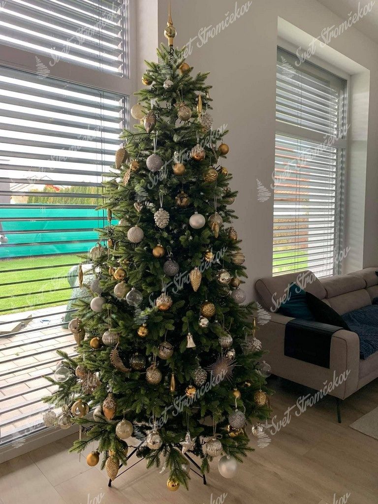 Ozdobený vianočný stromček 3D Smrek Talianský 210 cm