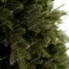 Detailná fotka vetvičiek s 3D ihličím full 3D vianočného stromčeka Smrek Alpsky.