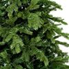 Detailná fotka vianočného stromčeka. Obvod stromčeka je tvorený vetvičkami s 3D ihličím a stred je zahustený klasickým PVC ihličím.
