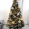 vianočný stromček 3D Jedľa Zasnežená 210cm ozdobená bielymi vianočnými kvetmi