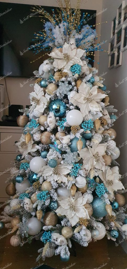 Biely ozdobený vianočný stromček 3D smrek kráľovský 180cm