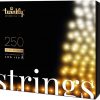 Svetielka na stromček zlaté, Twinkly strings gold edition 250LED. Disponuje odtieňmi zlatej a bielej, ktoré môžete medzi sebou prepínať a kombinovať.