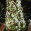 Umelý vianočný stromček 3D Jedľa Kaukazská 150cm, stromček je ozdobený červenými a bielymi ozdobami