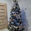Umelý vianočný stromček 3D Jedľa Kanadská 210cm s bielymi a ružovými vianočnými ozdobami