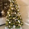 Umelý vianočný stromček 3D Jedľa Kaukazská XL 180cm s bielymi a zlatými vianočnými ozdobami