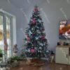 Umelý vianočný stromček 3D Jedľa Striebristá 240cm s ružovými vianočnými ozdobami