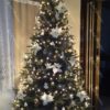 Umelý vianočný stromček FULL 3D Smrek Alpský 210cm s bielymi vianočnými ozdobami