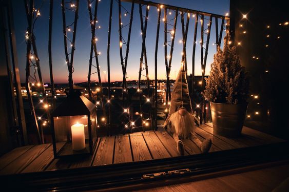 Vianočné osvetlenie na balkón
