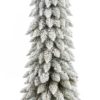 Umelý vianočný stromček Smrek Štíhly zasnežený v kvetináči z vrecoviny s husto zasneženými bielymi vetvičkami