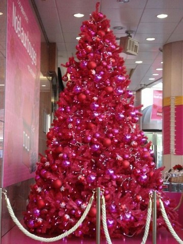 ružový vianočný stromček viva magenta