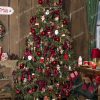 Umelý vianočný stromček 3D Jedľa Kaukazská XL 280cm, stromček je ozdobený červenými ozdobami