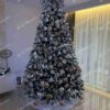Vianočný stromček 3D Borovica Himalájska XL 240cm, stromček je ozdobený zlatými a bielymi ozdobami