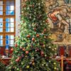 Umelý vianočný stromček 3D Smrek Exkluzívny 360cm LED1450, vysoký zelený stromček ozdobený červenými, zlatými a zelenými ozdobami