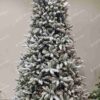 Umelý vianočný stromček Smrek Severský 300cm 1150LED, vysoký stromček má husto zasnežené vetvičky a integrované LED osvetlenie v teplej bielej farbe