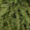 Detailna fotka vianočného stromčeka 3D Smrek Islandský. Ihličie má svetlozelenú farbu a pôsobí prirodzene.