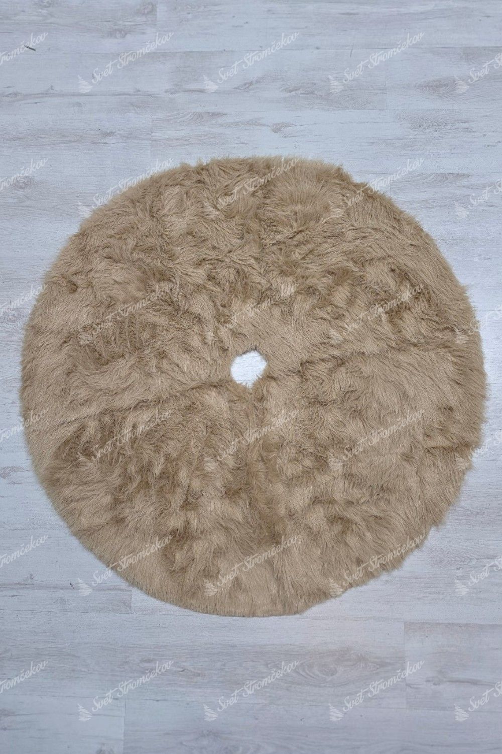Krémový koberec pod stromček 122cm
