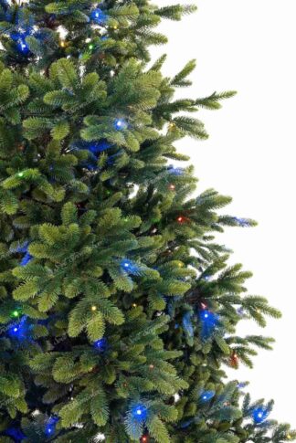 Detail vianočného stromčeka FULL 3D Jedľa Sicílska LED, ktorý má dvojfarebné ihličie